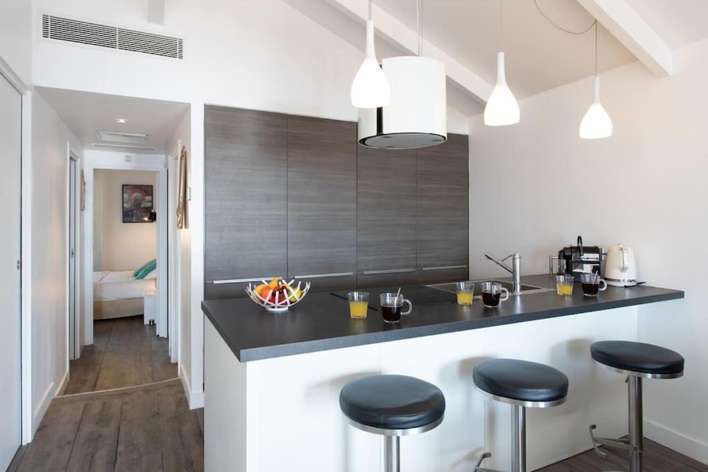 וילפראנש-סור-מר #40 Bright Sea View Suite For 6 2Mins Walk Port & Sea מראה חיצוני תמונה