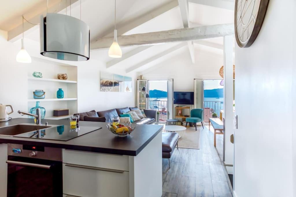 וילפראנש-סור-מר #40 Bright Sea View Suite For 6 2Mins Walk Port & Sea מראה חיצוני תמונה
