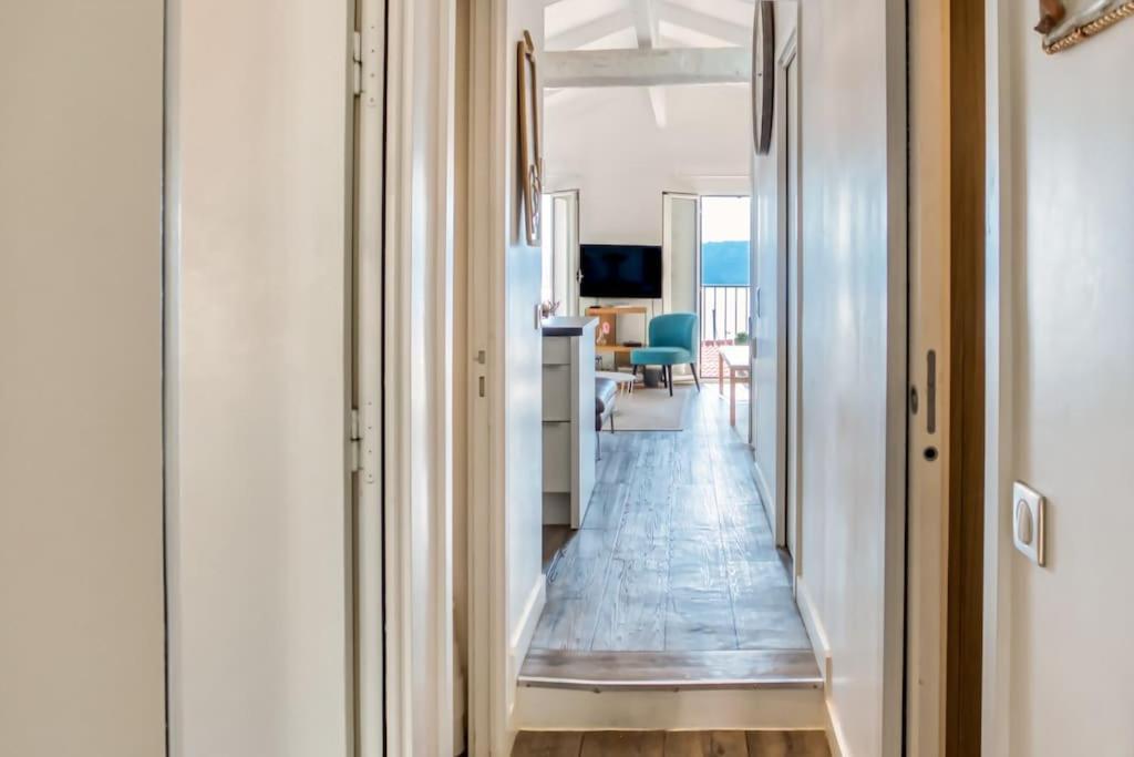 וילפראנש-סור-מר #40 Bright Sea View Suite For 6 2Mins Walk Port & Sea מראה חיצוני תמונה