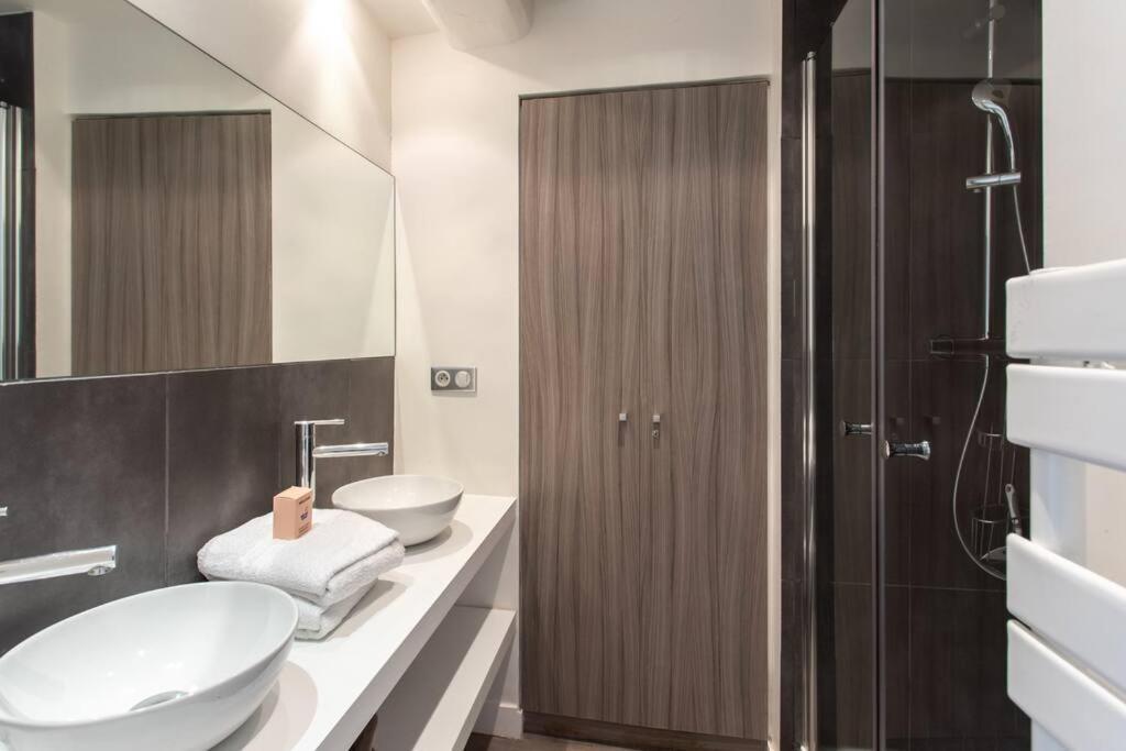 וילפראנש-סור-מר #40 Bright Sea View Suite For 6 2Mins Walk Port & Sea מראה חיצוני תמונה